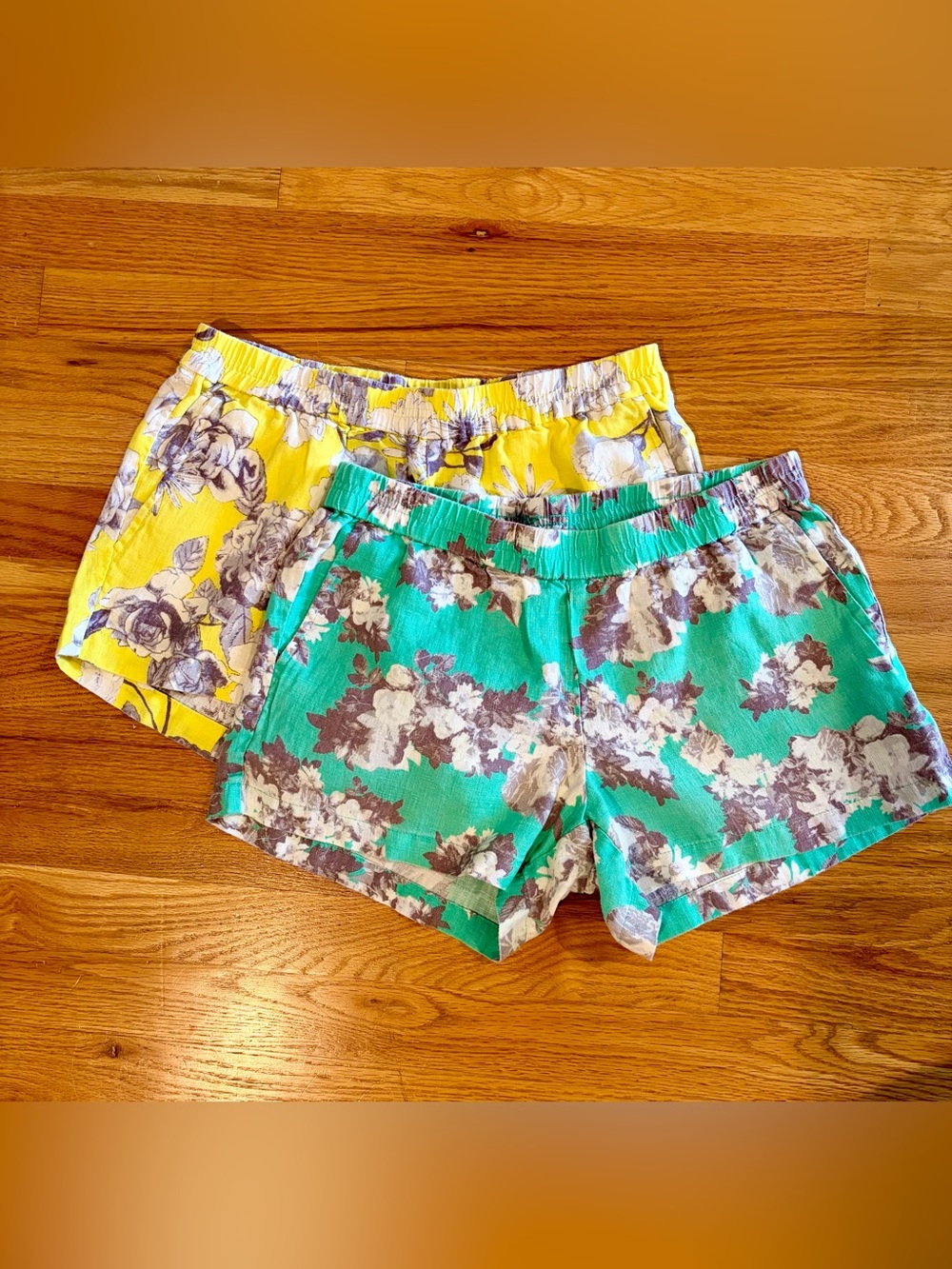 SET 2️⃣ pair Kut from the Kloth linen blend shorts pull-on 4 teal yellow floral